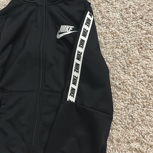 Nike Jacket - Picture 3 of 3